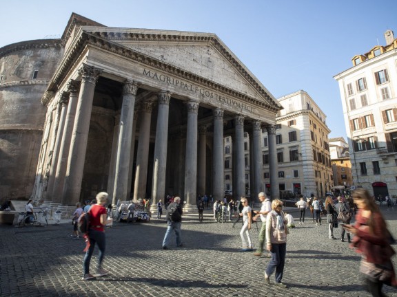 temple rome photo