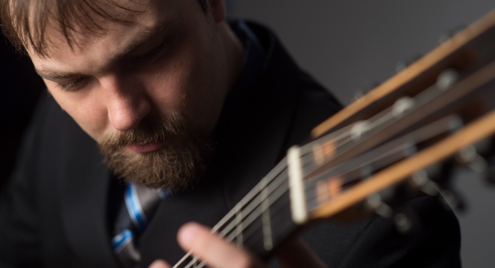Brad Rau Classical Guitarist