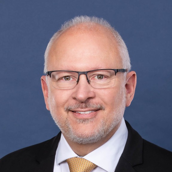 gregg caren headshot